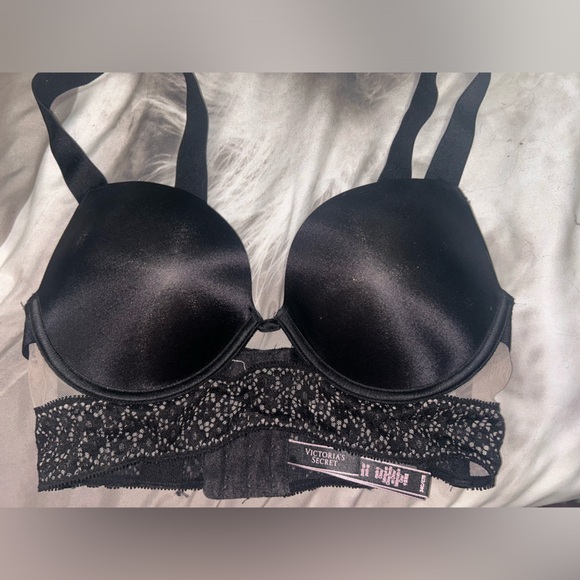 New Victoria's Secret black push up. Banded with lace Bra Size 34C. - Picture 1 of 3